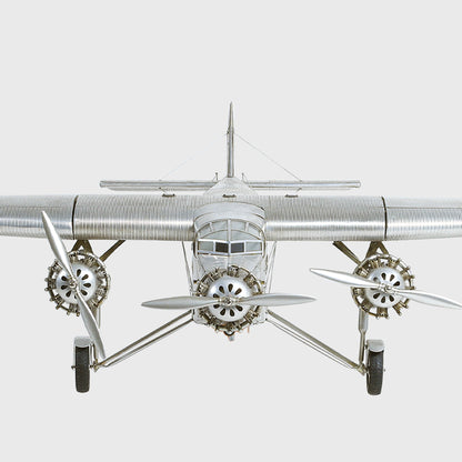 TRIMOTOR